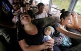 [ẢNH] Người di cư Honduras chạy trốn đói nghèo, ầm ầm đổ về biên giới Mỹ